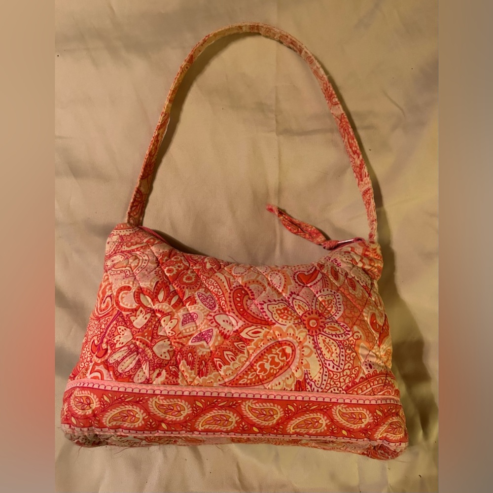 Pre-owned Vera Bradley Purse in shades of pink, excellent condition